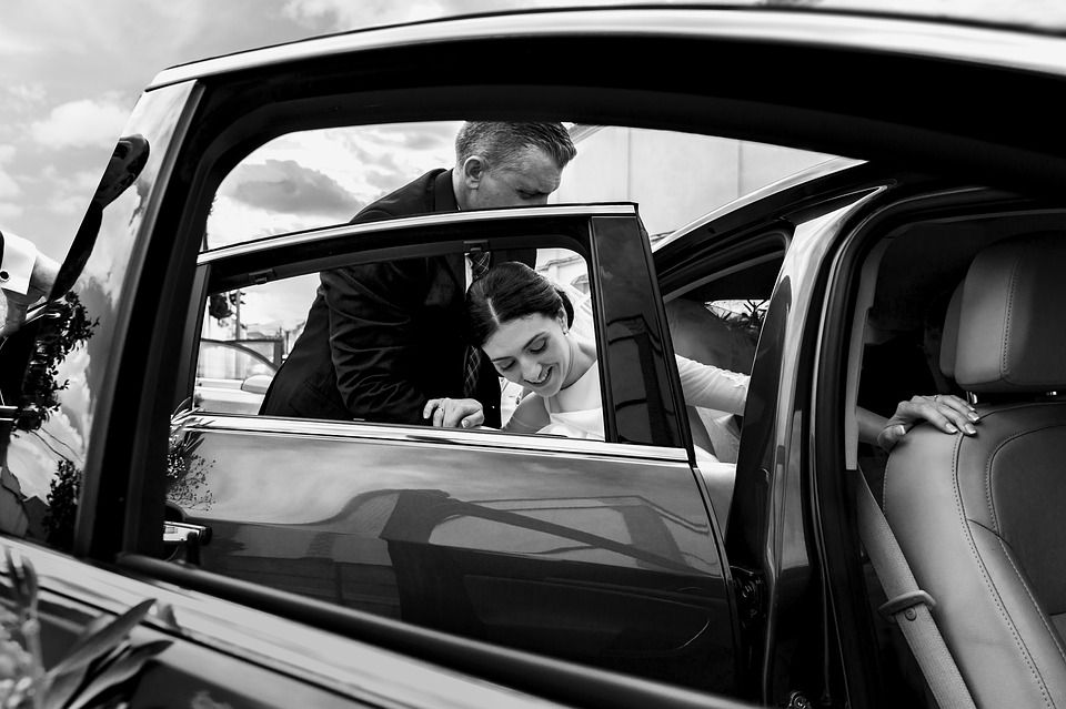 Wedding Car Hire – A Guide For Brides