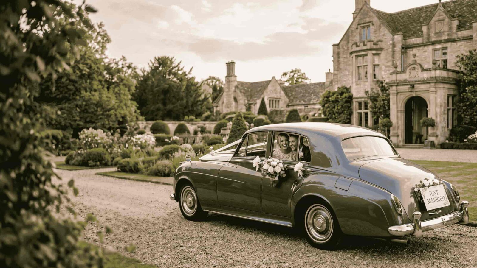 Wedding car hero photo